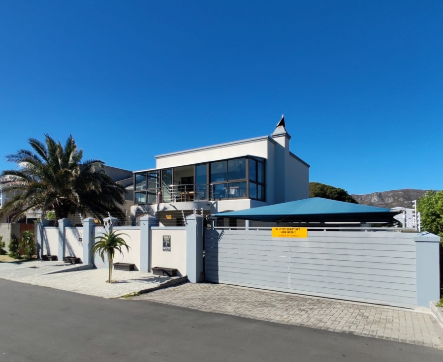 3 Bedroom Property for Sale in De Kelders Western Cape